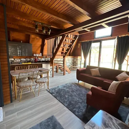 Hotel Cetgardenbungalow